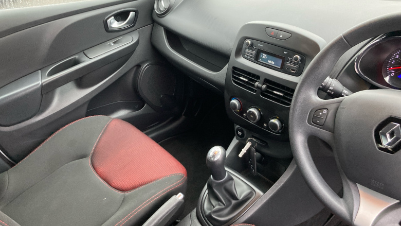 Renault Clio 0.9 TCE 90 Play 5dr Petrol Hatchback